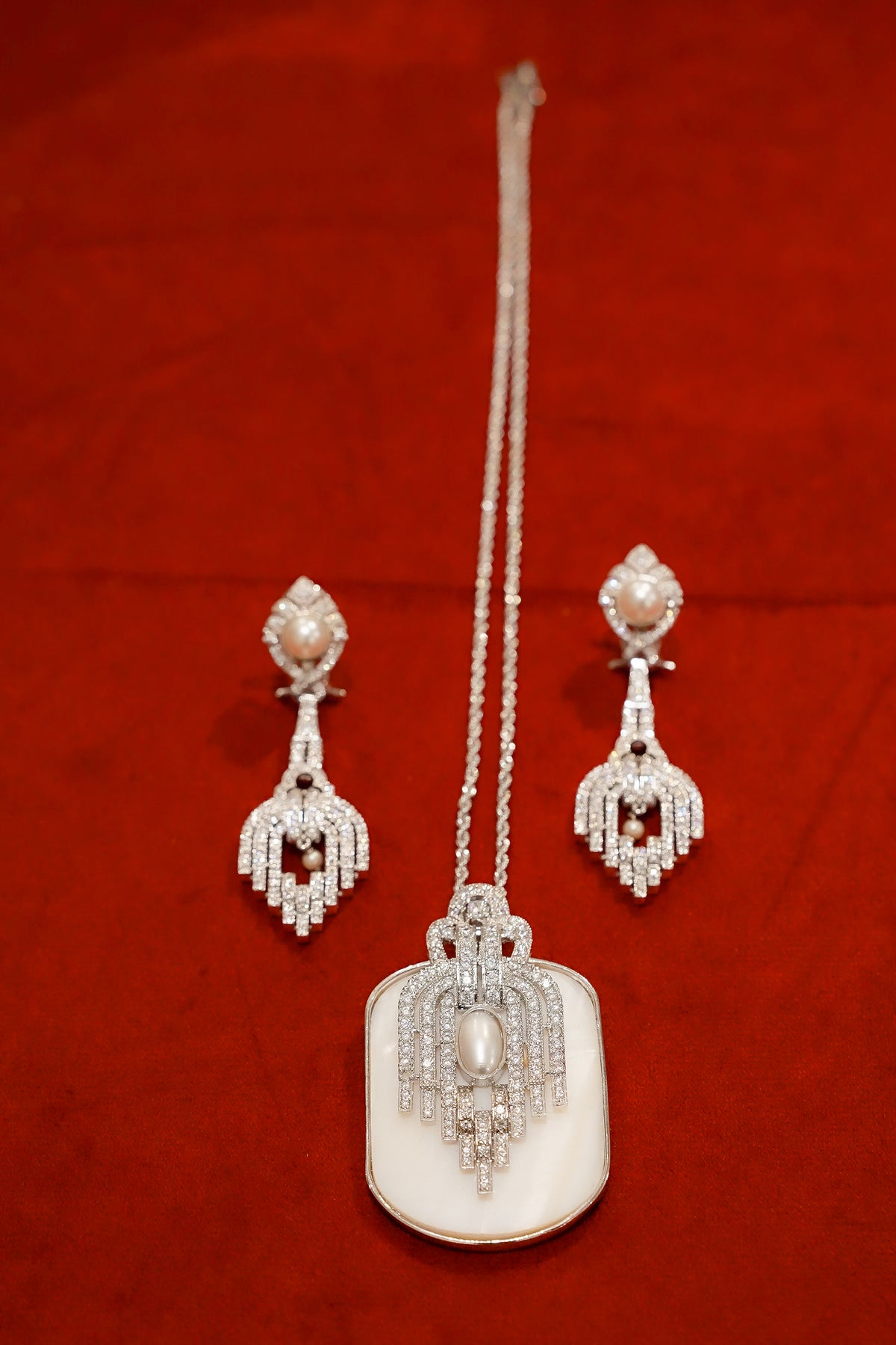 Art Deco Pearl Pendant Set