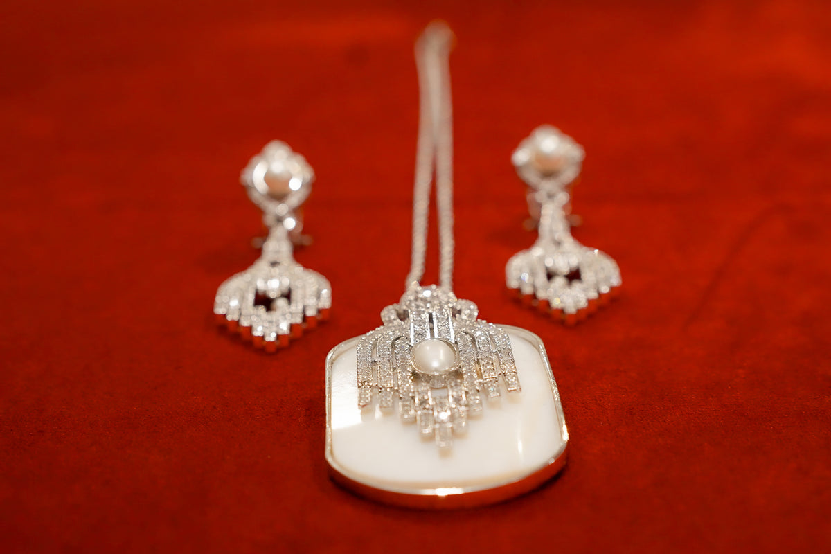 Art Deco Pearl Pendant Set