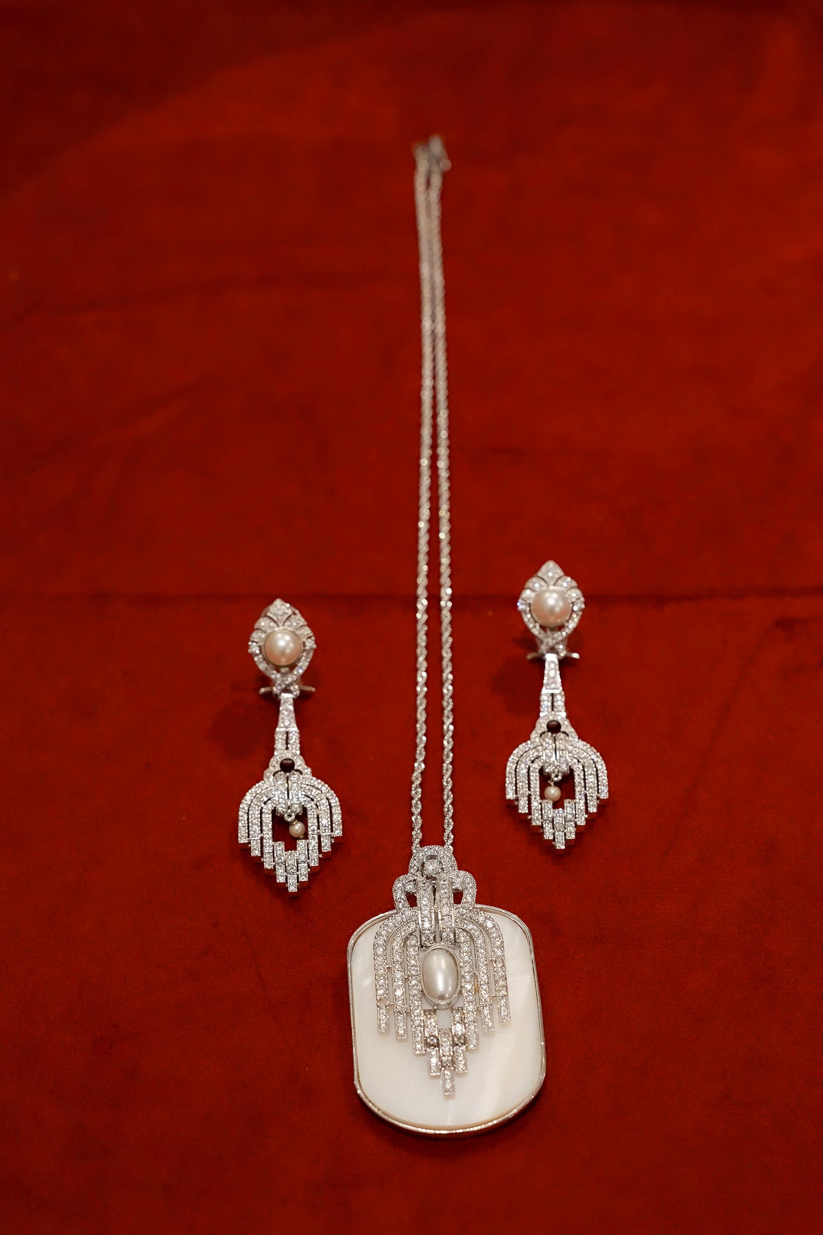 Art Deco Pearl Pendant Set