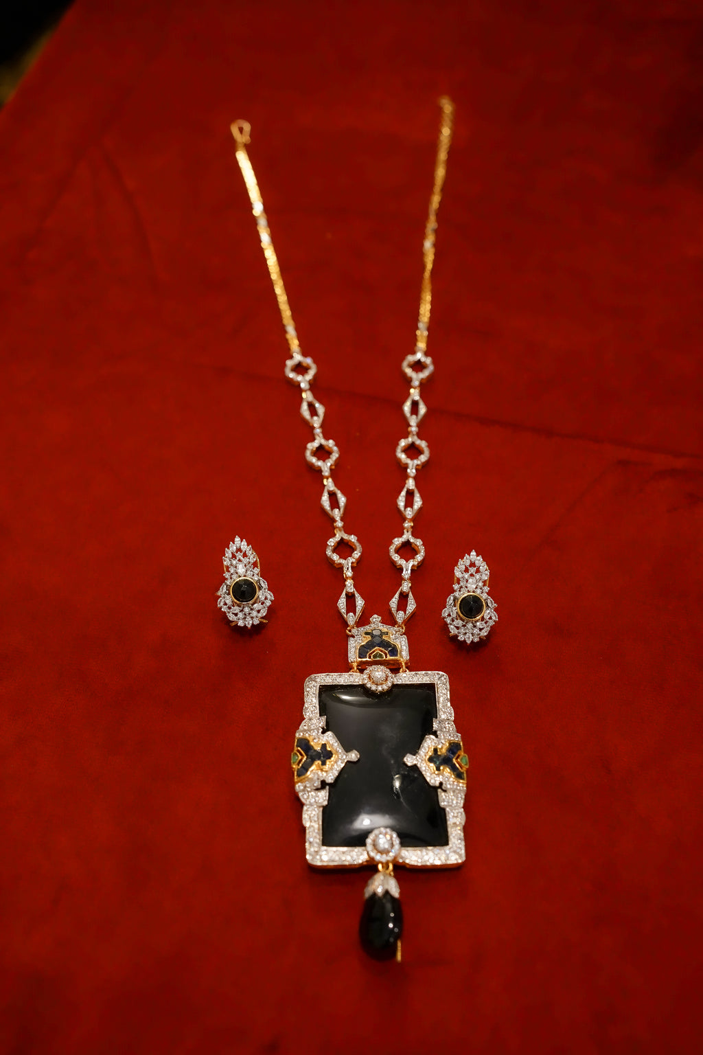 Royal Onyx Pendant Set
