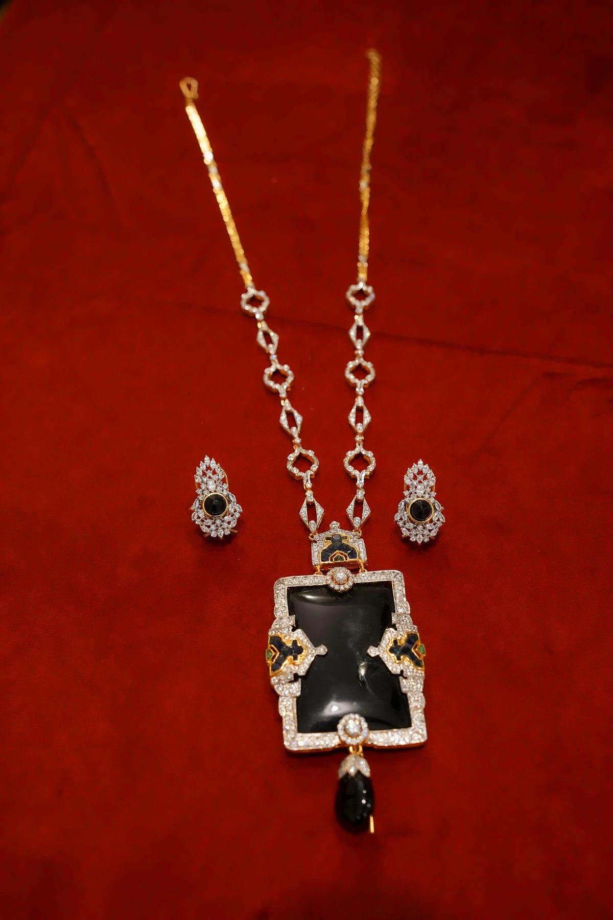 Royal Onyx Pendant Set