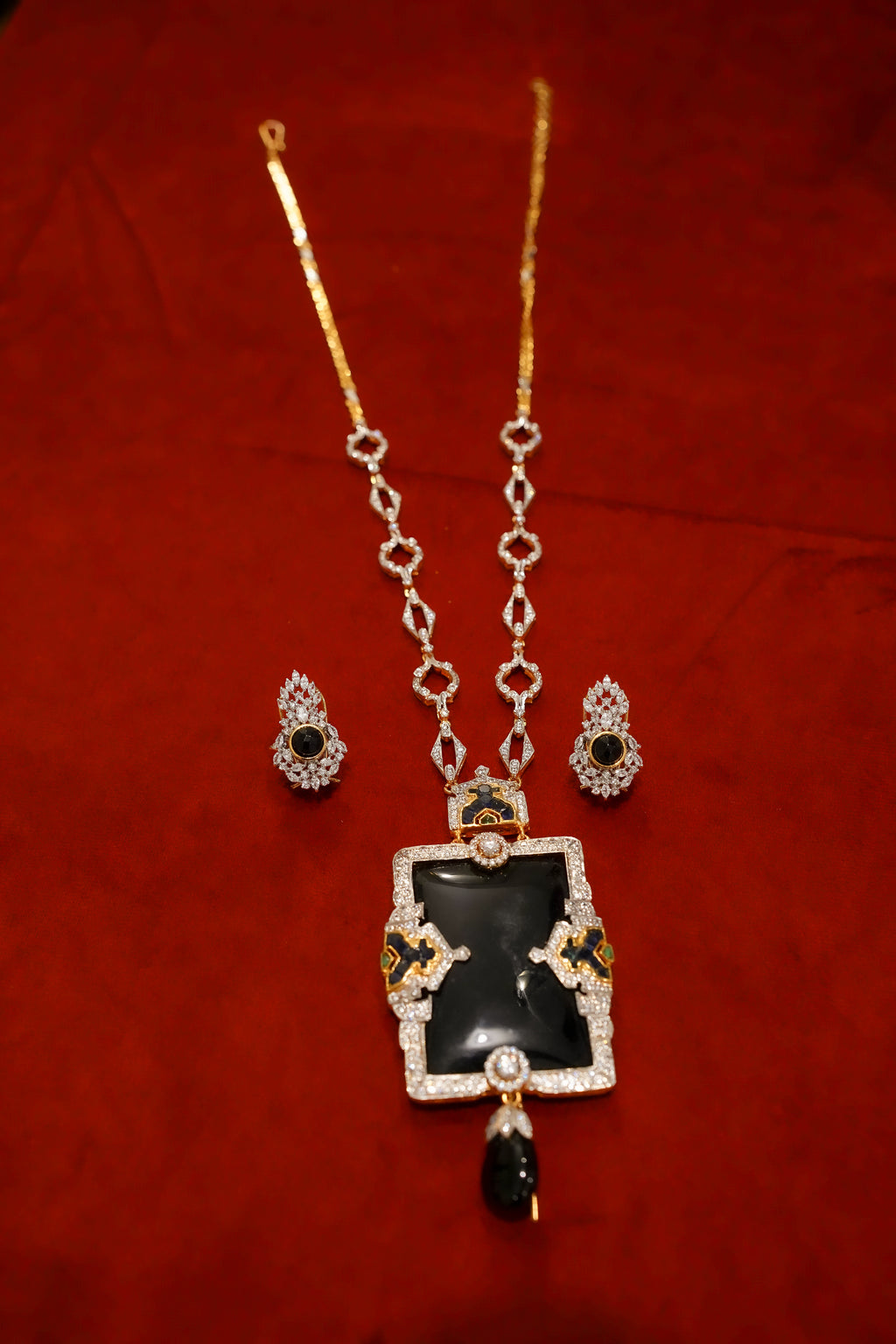 Royal Onyx Pendant Set