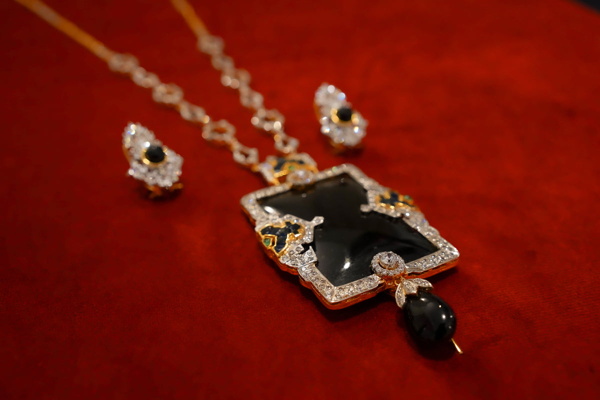 Royal Onyx Pendant Set