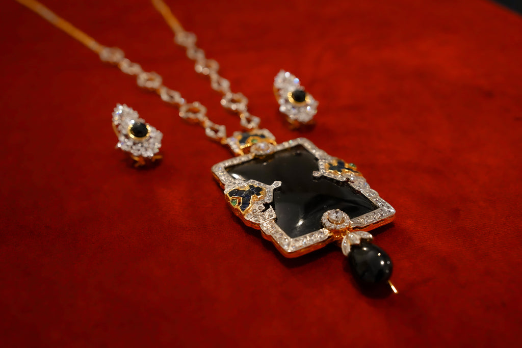Royal Onyx Pendant Set