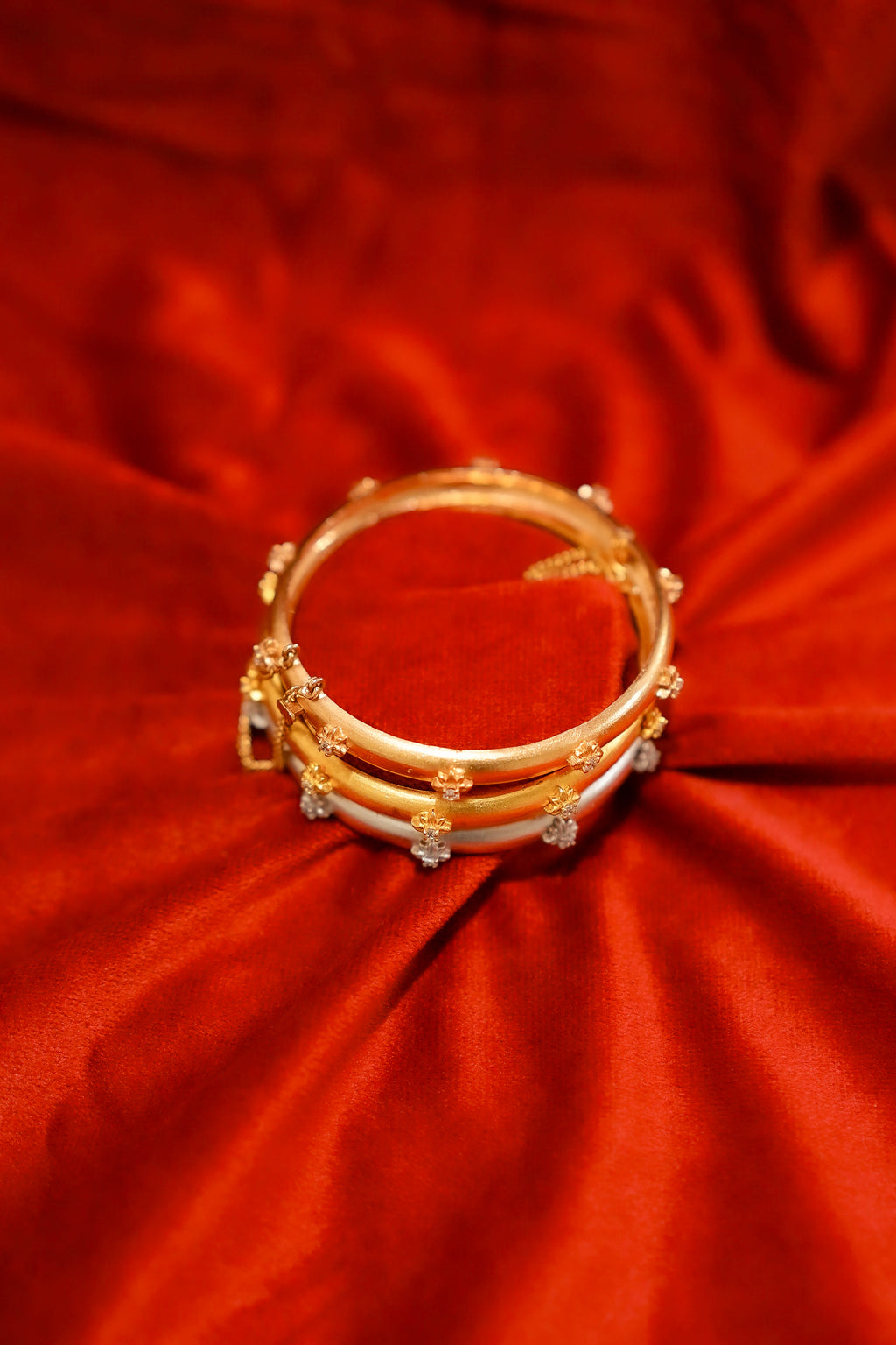Tricolor Starburst Bangle Set
