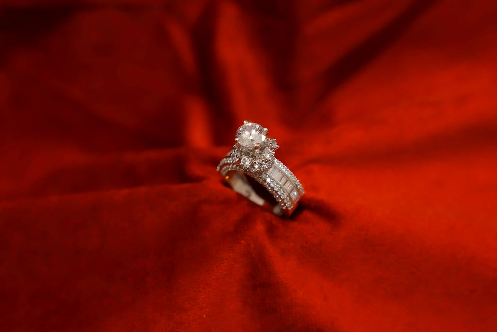 Solitaire Cluster Ring