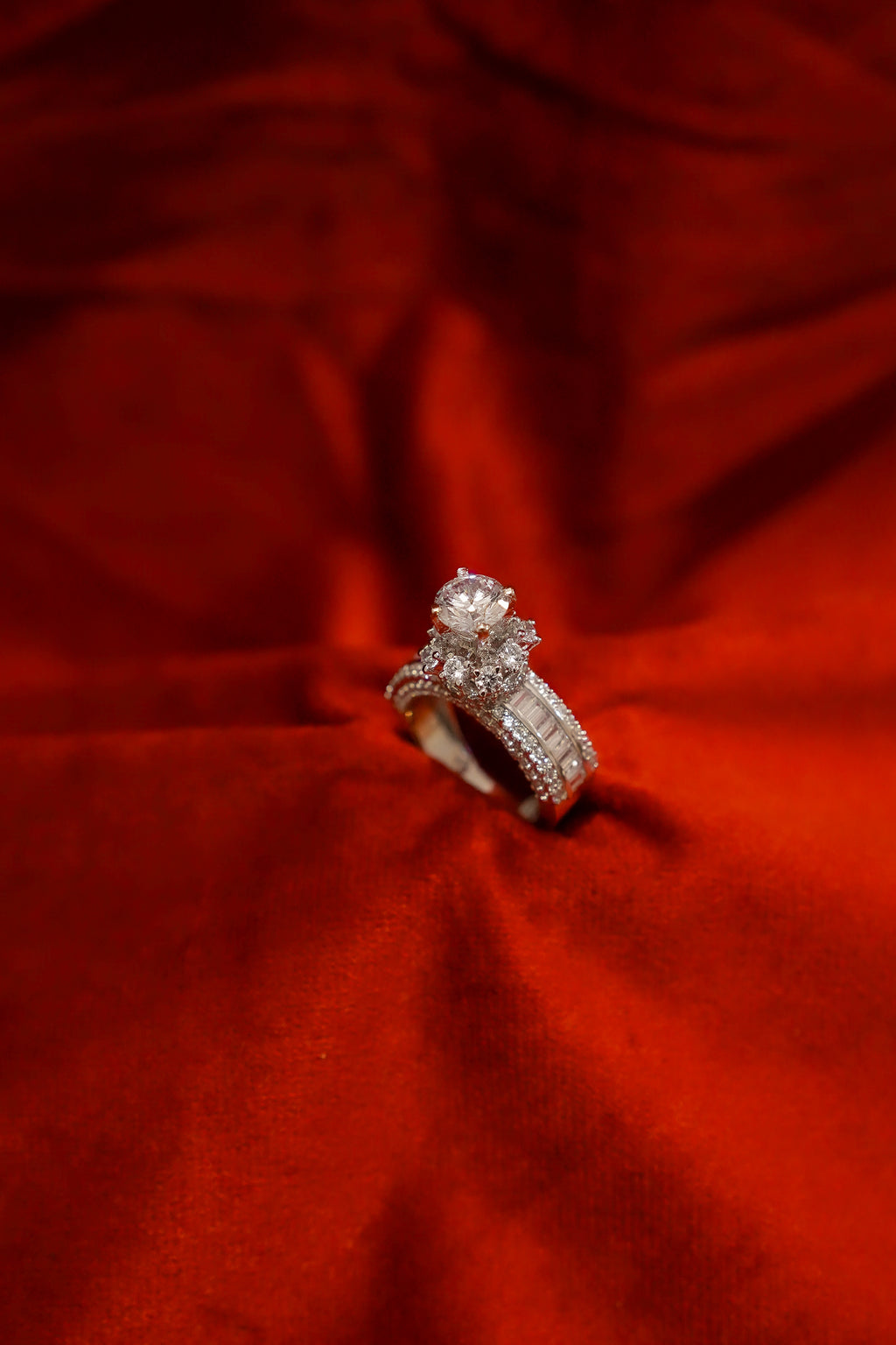 Solitaire Cluster Ring